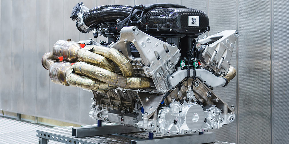 Aston Martin показал новый 1000-сильный двигатель для Valkyrie