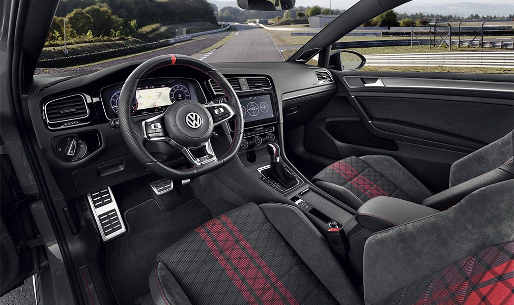 Volkswagen Golf GTI предстал в версии TCR