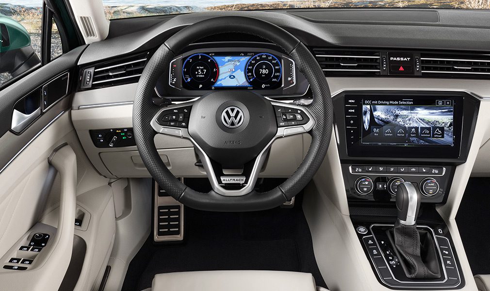 Компания Volkswagen представила обновленный Passat