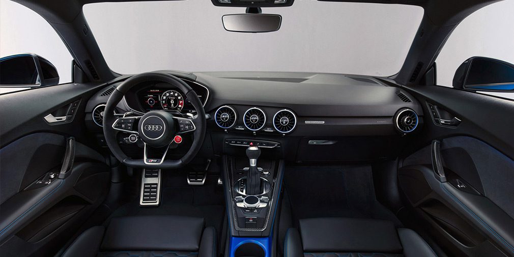Audi представила слегка обновленные купе и родстер Audi TT RS