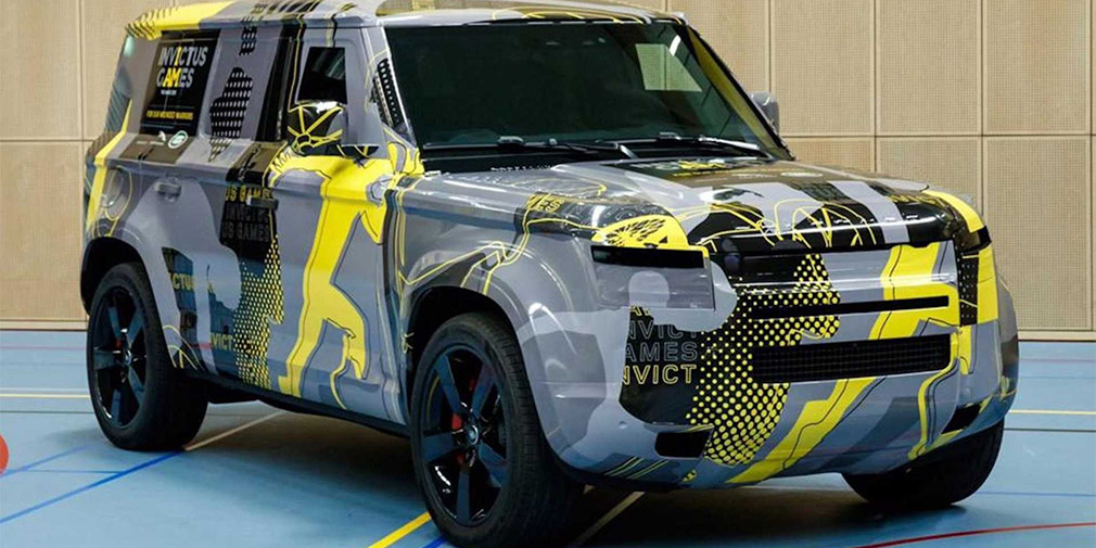 Новый Land Rover Defender показали на свежих фотографиях