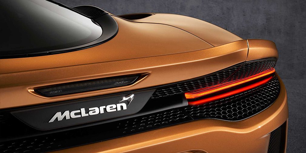 McLaren представил новый практичный суперкар GT