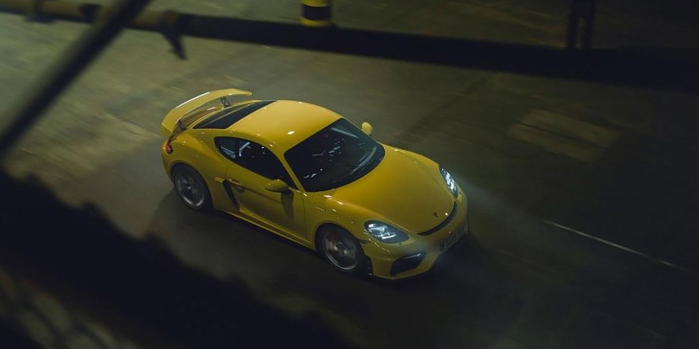Porsche представил новые Porsche 718 Boxster Spyder и 718 Cayman GT4