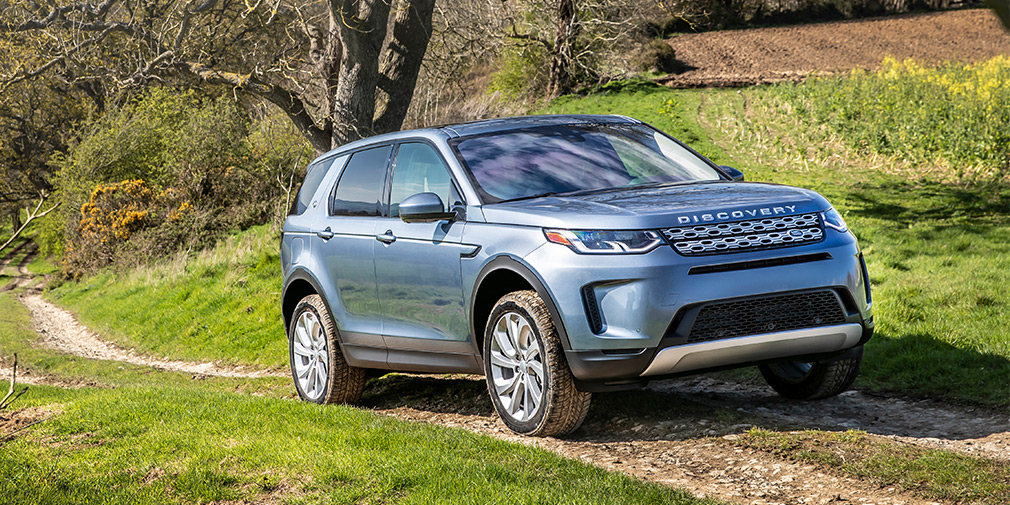 Назвали рублевые цены на обновленный Land Rover Discovery Sport
