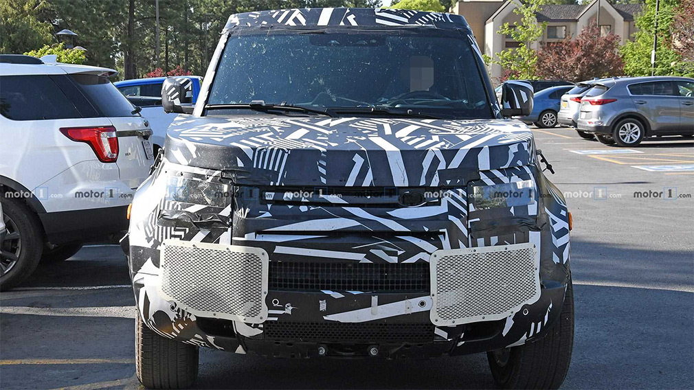Новый Land Rover Defender получит восьмиместную модификацию