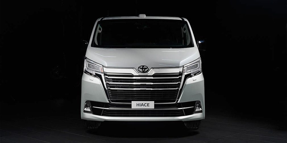 VIP-минивэн Toyota Hiace появился в продаже в России