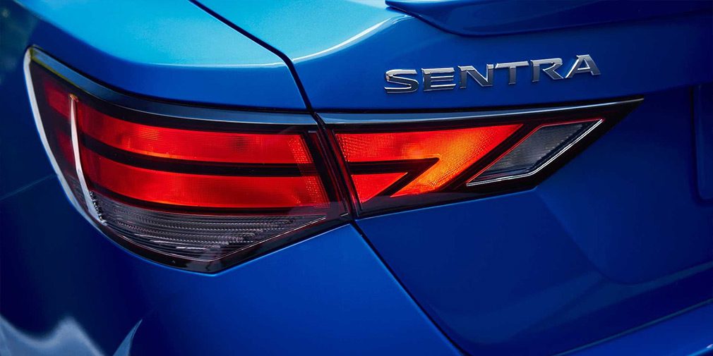 Новый седан Nissan Sentra получил новый двигатель и подвеску