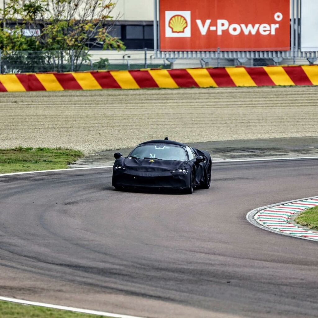 Новый гибридный суперкар от Ferrari будет похож на космолет
