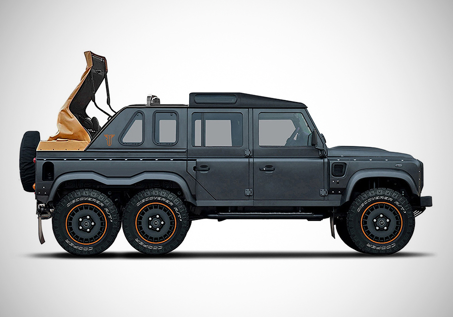Kahn Design анонсировала трехосный кабриолет Land Rover Defender