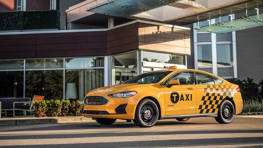 Компания Ford показала такси нового поколения