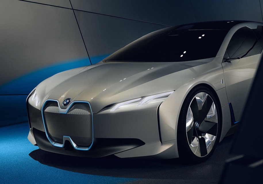Электроконцепт BMW iVision Dynamics пойдет в серию под именем BMW i4‍