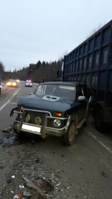 Четыре человека пострадали в лобовом ДТП на трассе в Вологодской области