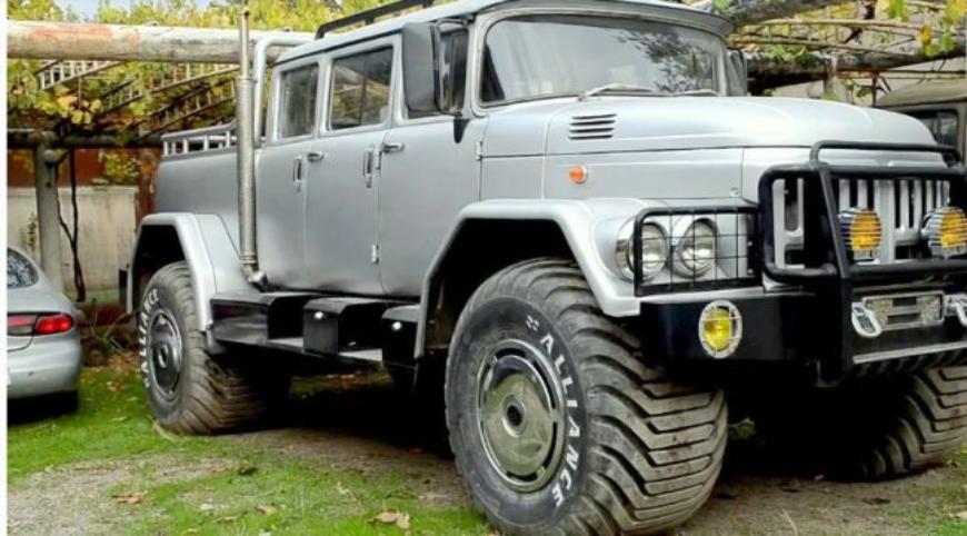 Из старинного ГАЗ-66 сделали огромный внедорожный пикап