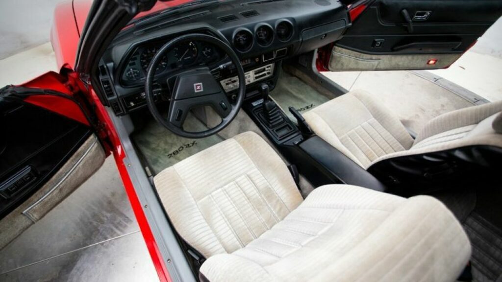 Легендарный Datsun 280ZX Turbo 1983 года продают всего за 14 950 долларов