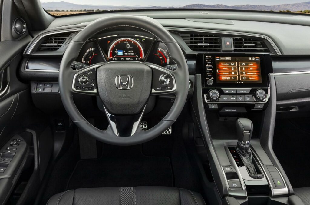 Обновлённый хэтчбек Honda Civic представлен официально