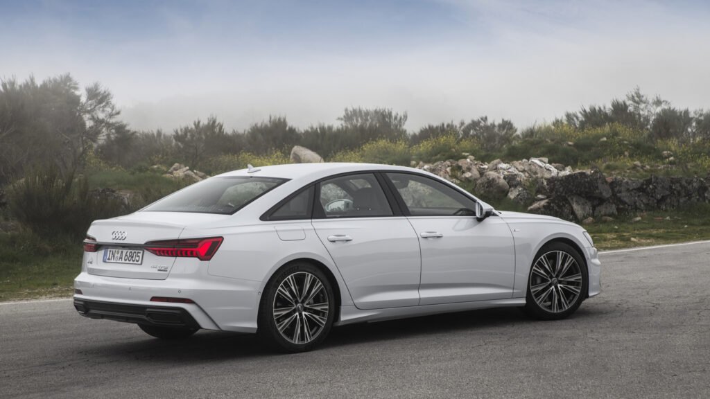 Audi объявила цены на новое поколение седана Audi A6 в России