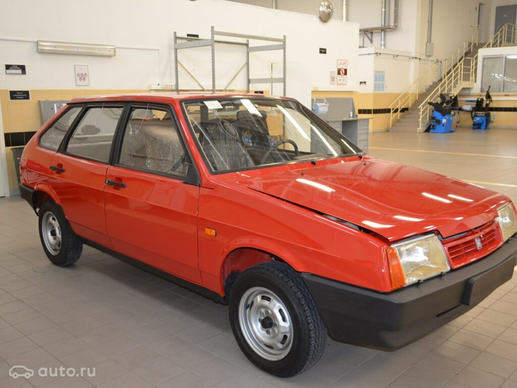 В Тольятти продают ВАЗ-2109 без пробега за три миллиона рублей