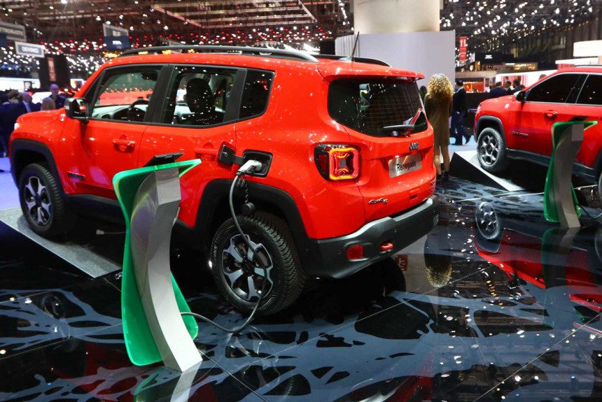 Гибридный Jeep Renegade PHEV скоро презентуют в Италии