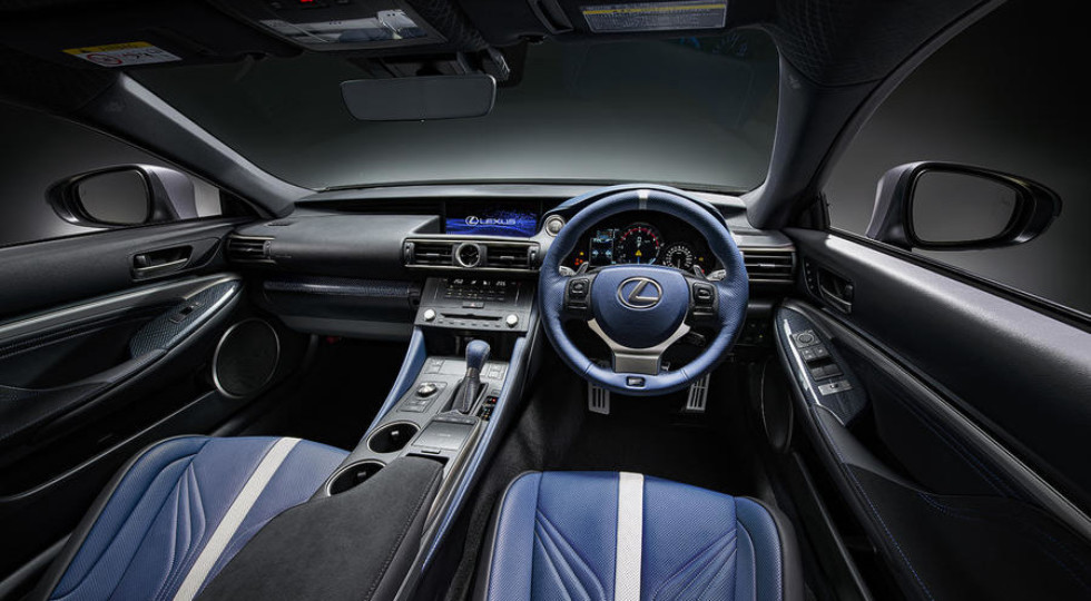 Lexus представила юбилейную версию купе RC F 10th Anniversary