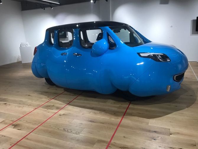 Дизайнер из Австралии сделал настоящие автомобили толстяками