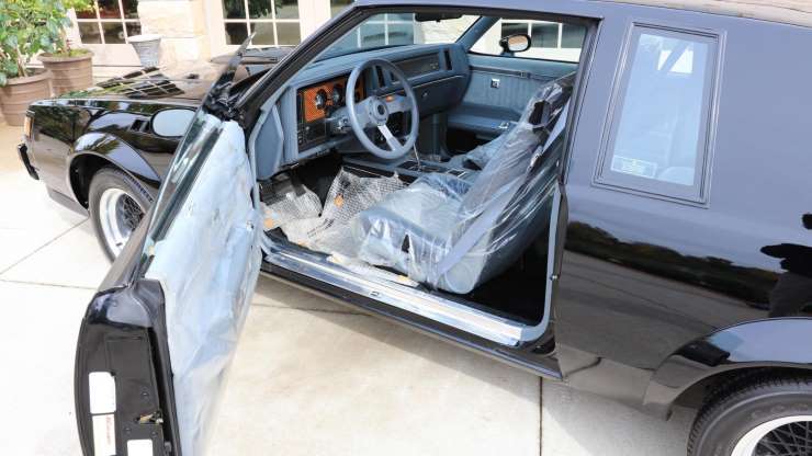 30-летний Buick GNX без пробега продают за 100 000 долларов