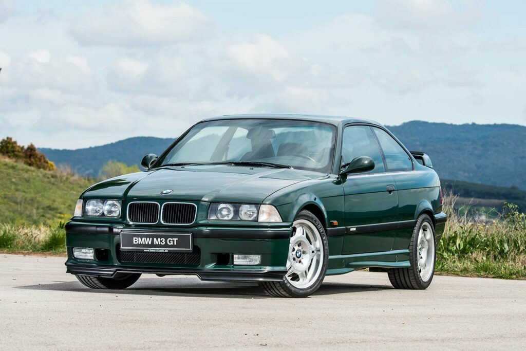 Эксперты назвали ТОП-5 легендарных автомобилей марки BMW‍