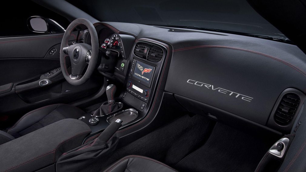 Последний Chevrolet Corvette C7 продадут на аукционе 28 июня