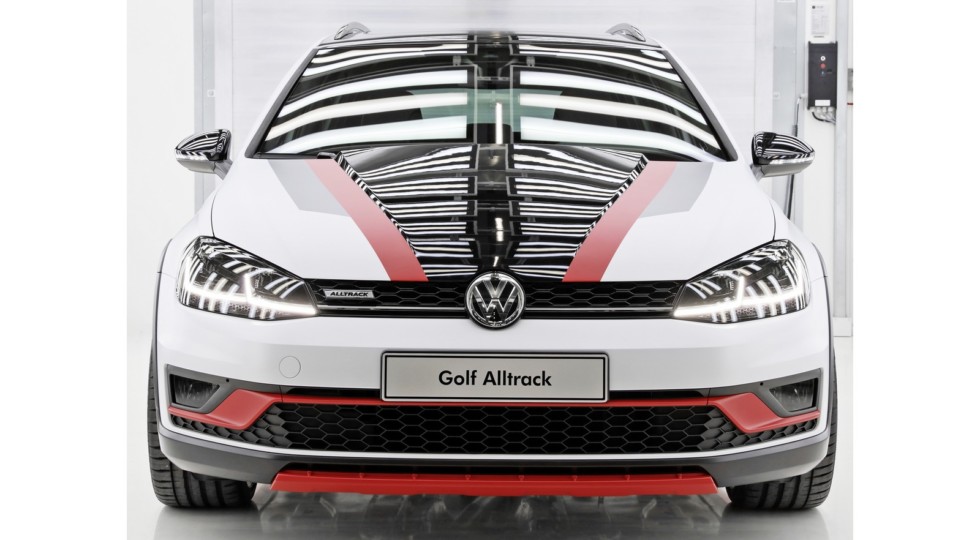 Volkswagen Golf получил две новые спецверсии от немецких студентов