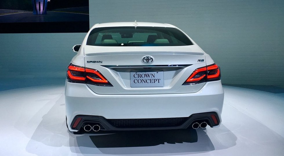 Toyota в Токио представила концепт новой Toyota Crown