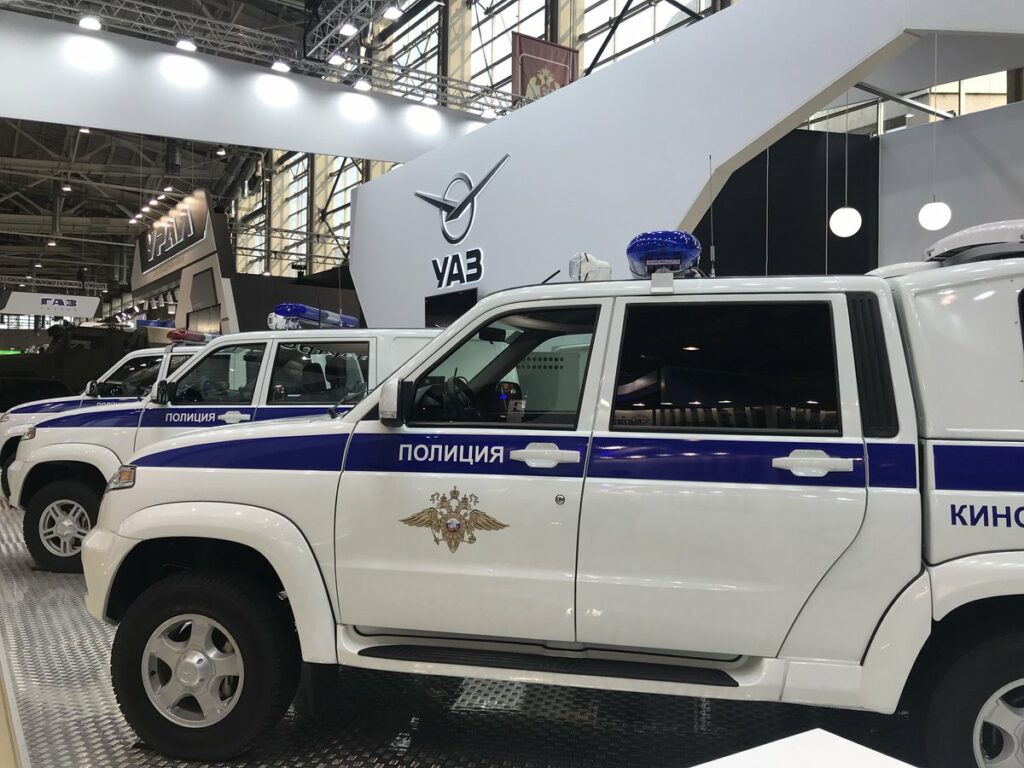 УАЗ представил грузовик УАЗ «Профи» для перевозки заключенных