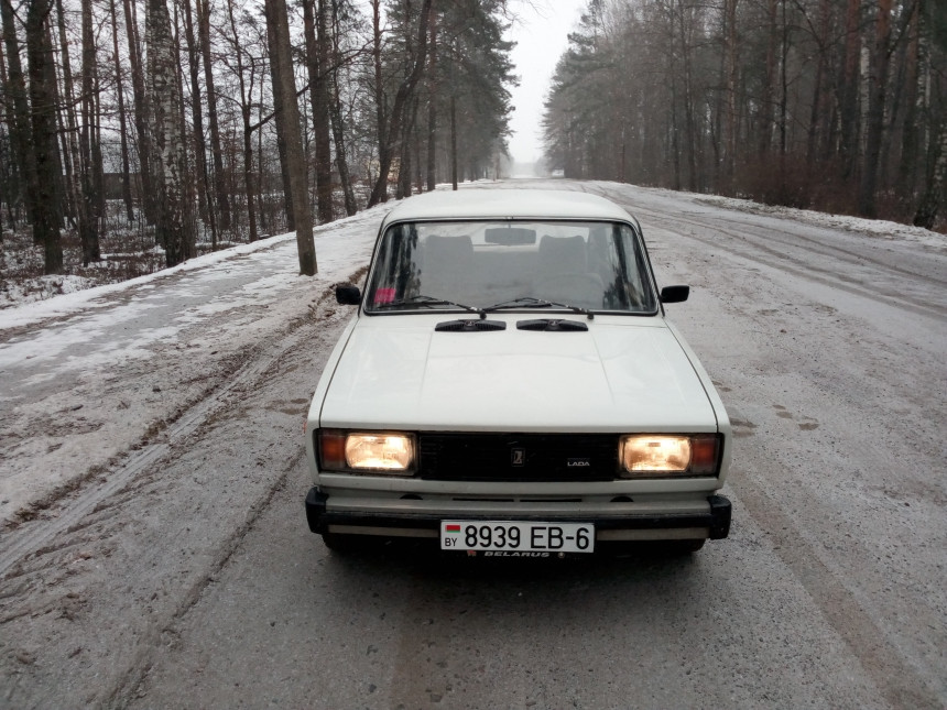 В Беларуси выставлен на продажу редкий ВАЗ-2105 со штатным "автоматом"