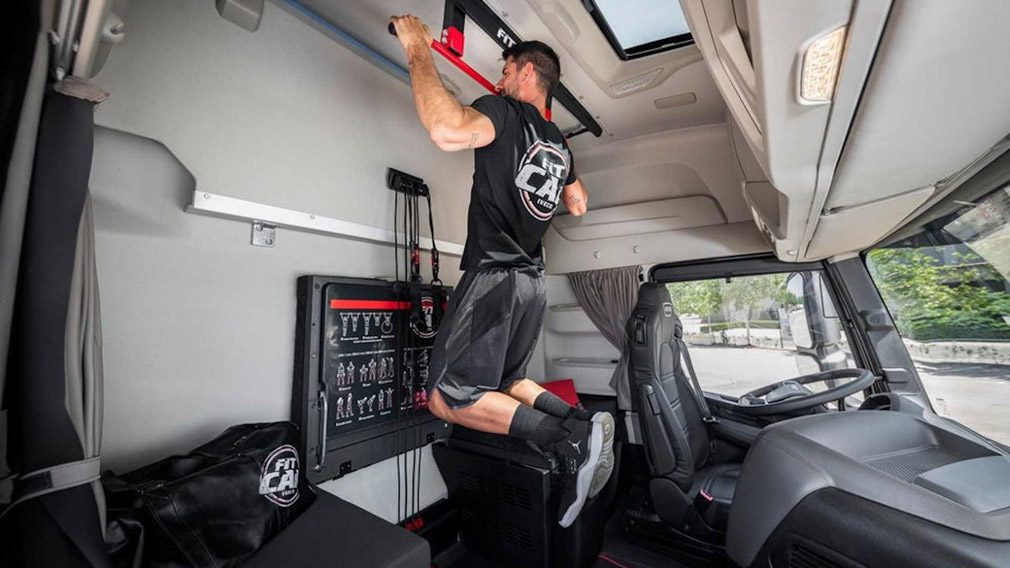 Iveco разработала грузовик с тренажёрным залом в кабине
