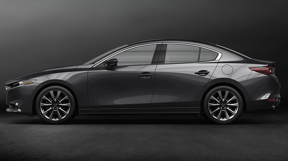 Mazda объявила рублевые цены на новый седан Mazda3