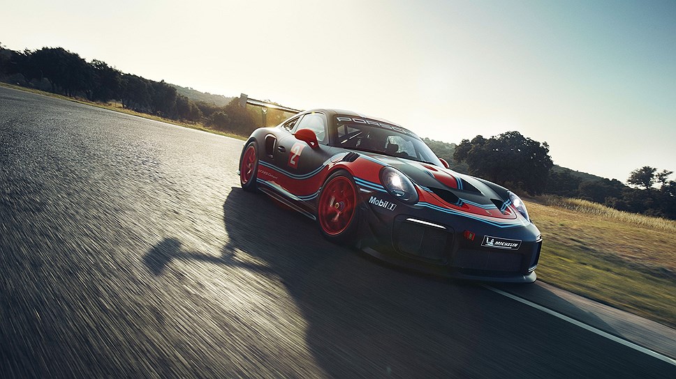 Porsche представила трековую версию спорткара Porsche 911