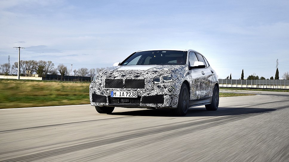 Новый хэтчбек BMW 1-Series получит 302-сильный двигатель