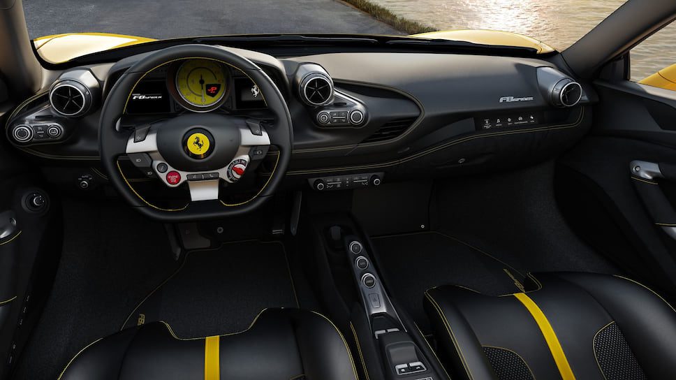Официально представили родстер Ferrari F8 Spider