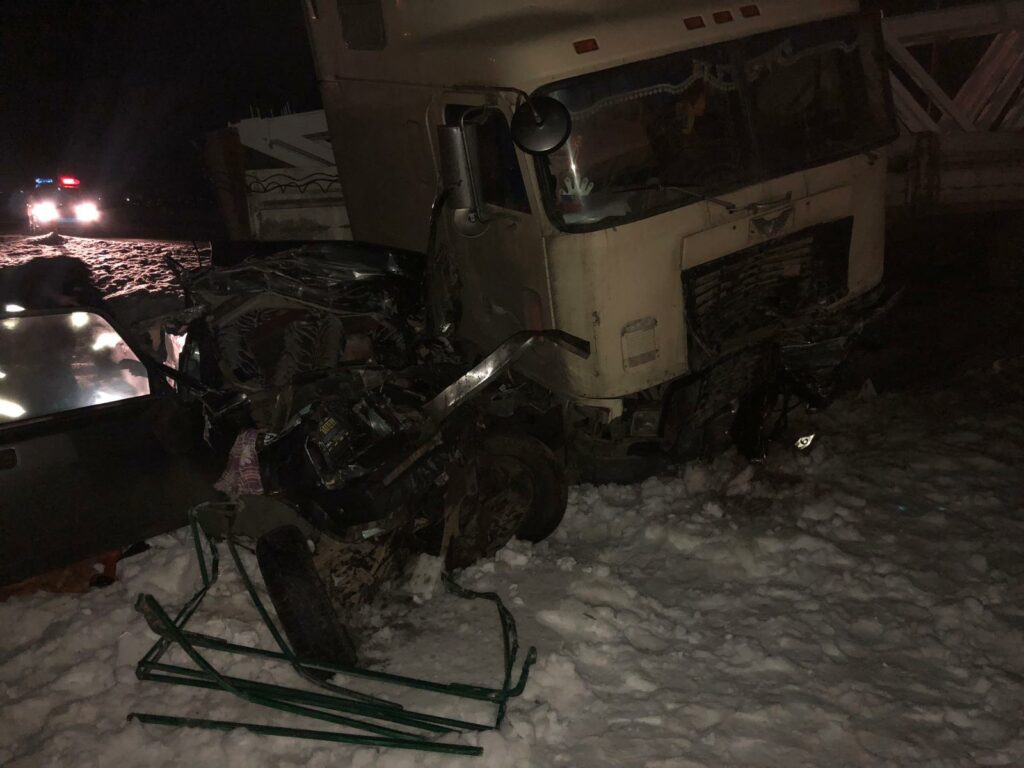 Пожилой водитель "семерки" разбился насмерть в Курской области