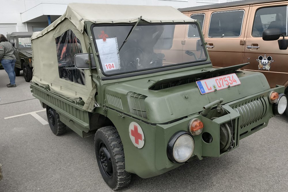 Уникальный военный ЛуАЗ-967 без пробега выставлен на продажу в Германии