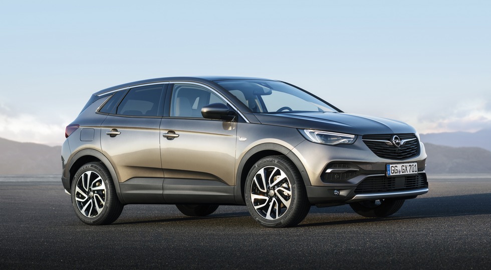 Opel Grandland X получил новую комплектацию и новый дизель