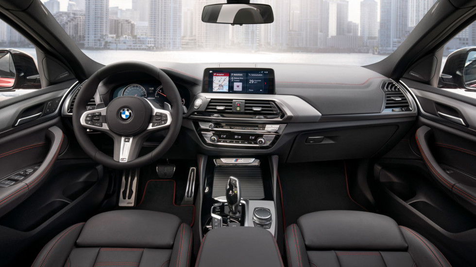 Стали известны цены и комплектации на новый BMW X4 для России
