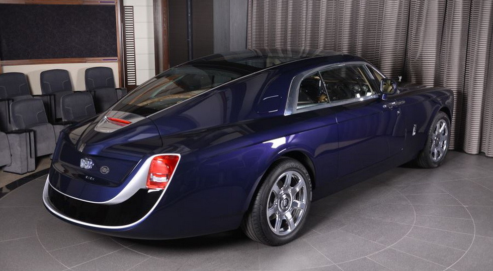 В автосалоне Абу-Даби появилось купе Rolls-Royce Sweptail за $12,8 млн
