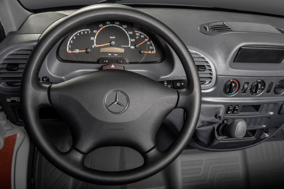 Новый Mercedes-Benz Sprinter Classic стал доступен для заказа