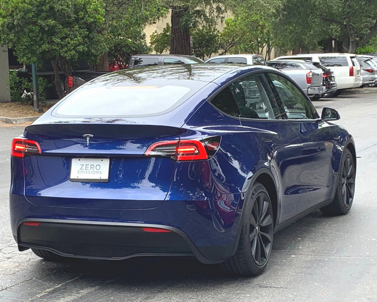 Кроссовер Tesla Model Y тестируют на дорогах общего пользования