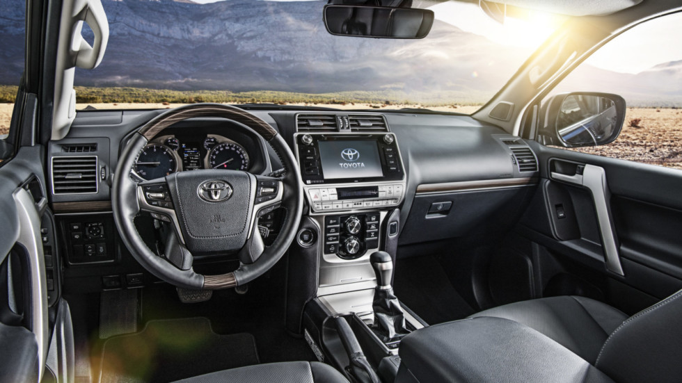 Стартовали российские продажи обновленного Toyota Land Cruiser Prado 2018