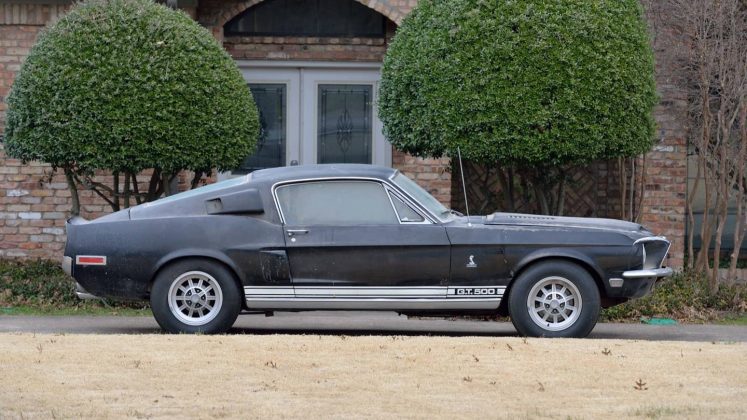 На аукционе продали уникальный Ford Mustang Shelby GT500 1968 года