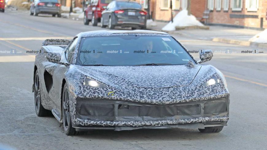 В Сети появились шпионские фото нового спорткара Chevrolet Corvette