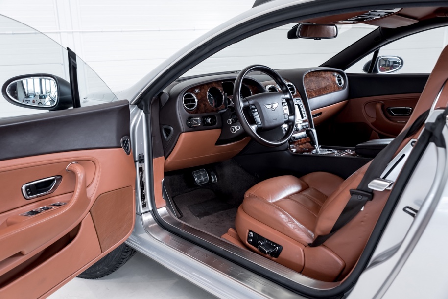 Bentley Continental GT для бездорожья выставлен на продажу в Голландии