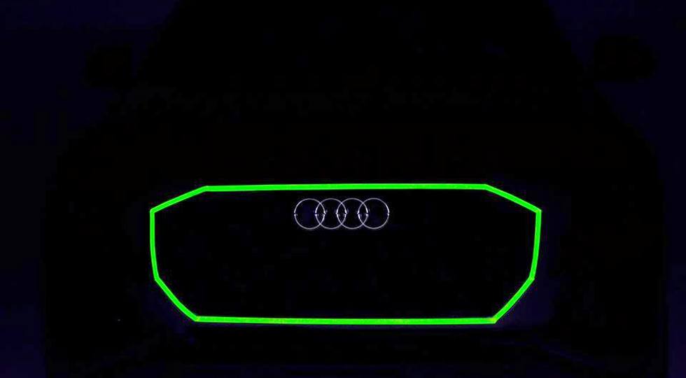 Audi опубликовала первые тизеры серийного кросс-купе Audi Q8