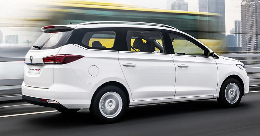 GM и SAIC начали продажи нового бюджетного компактвэна Baojun 360