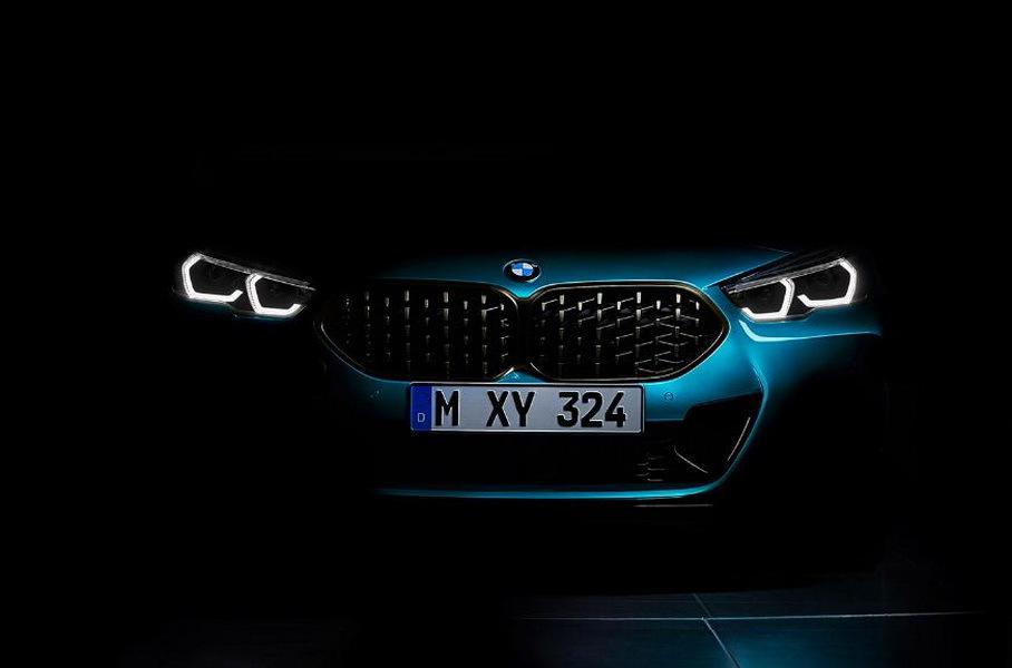 BMW распространила тизеры нового BMW 2-Series Gran Coupe